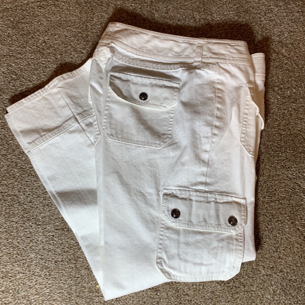 Cropped White Cargo Jeans